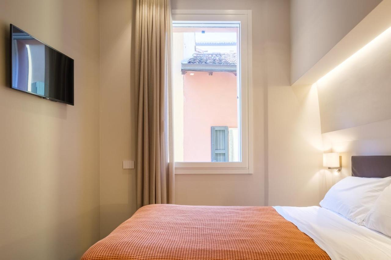 Golden Suite By Studio Vita بولونيا المظهر الخارجي الصورة